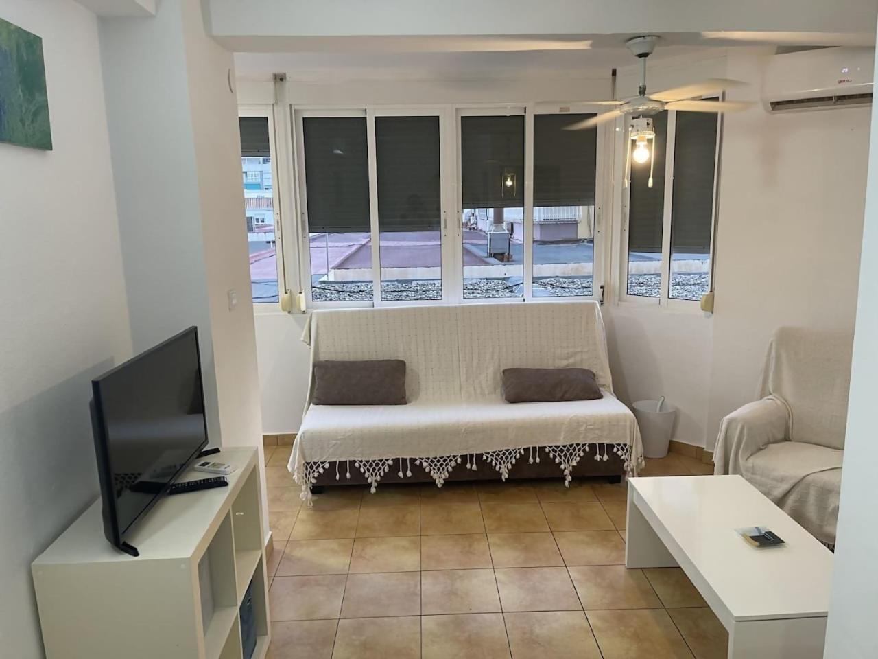 Apartamento Centrico Plazamar 4 Piscina 托雷德尔马尔 外观 照片