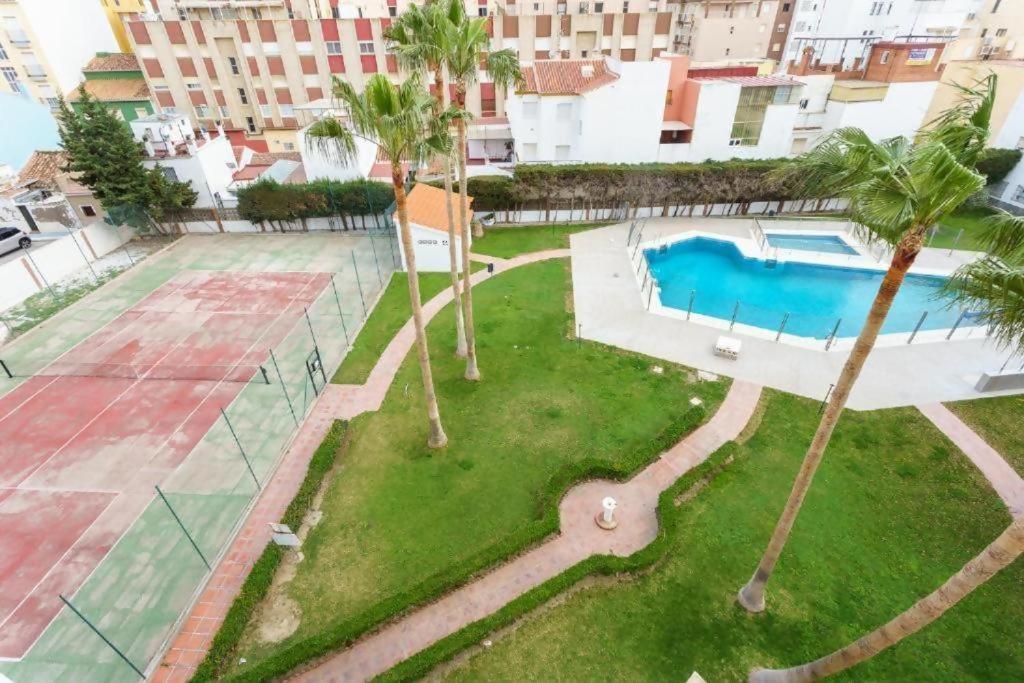 Apartamento Centrico Plazamar 4 Piscina 托雷德尔马尔 外观 照片