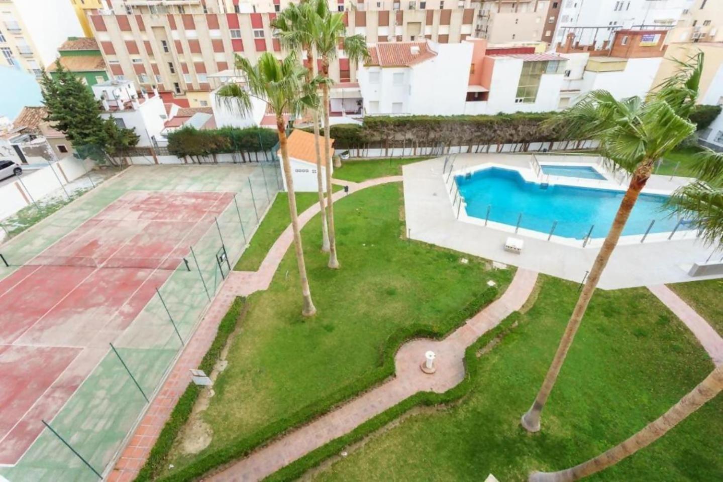 Apartamento Centrico Plazamar 4 Piscina 托雷德尔马尔 外观 照片